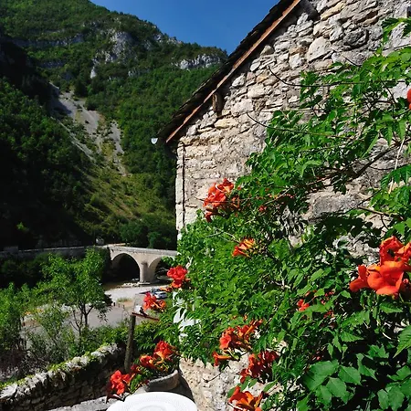 Hotel Des Bateliers 2*